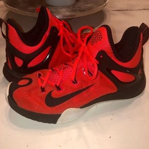Nike Zoom Hyperrev Sz 7.5 40.5